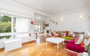 Property slide 10