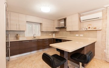 Property slide 17