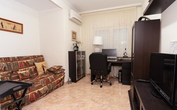 Property slide 25