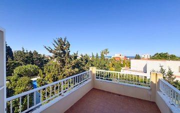 Property slide 16