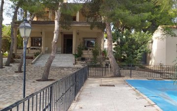 Property slide 44
