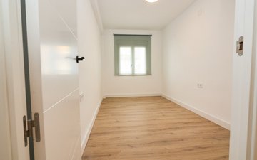 Property slide 32