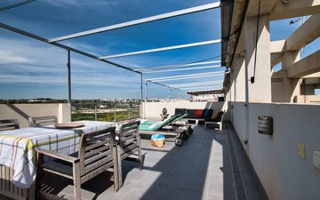 Property slide 18