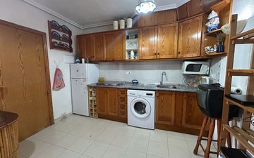Property slide 32