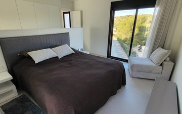 Property slide 20