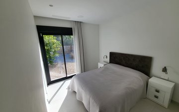 Property slide 21