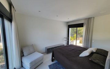 Property slide 30
