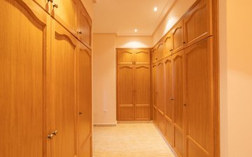 Property slide 32