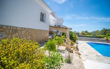 Property slide 50