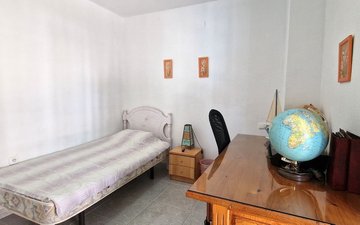 Property slide 16