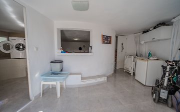 Property slide 21