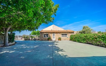 Property slide 18