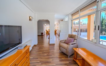 Property slide 22
