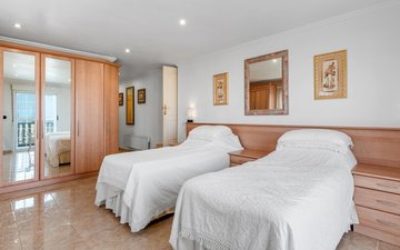 Property slide 39