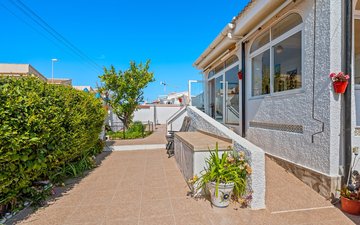 Property slide 32
