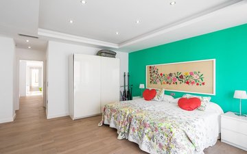 Property slide 10