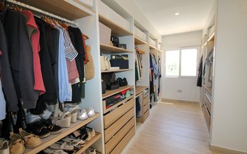 Property slide 22
