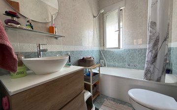 Property slide 16
