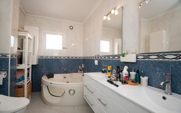 Property slide 15