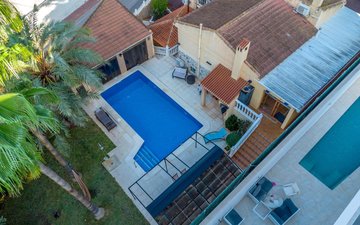 Property slide 10
