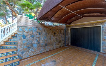 Property slide 39