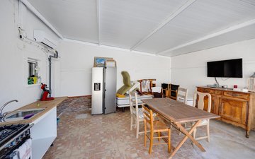 Property slide 14