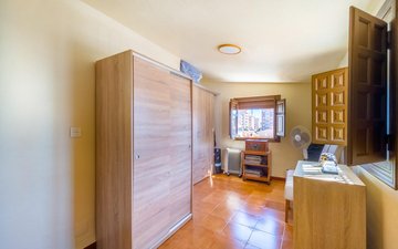 Property slide 16
