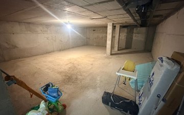 Property slide 32