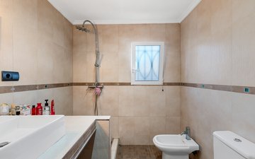 Property slide 25