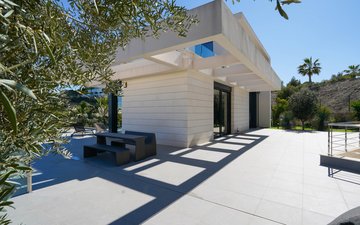 Property slide 16