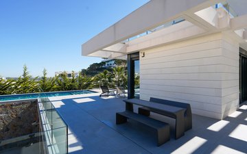 Property slide 17