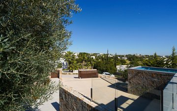 Property slide 18