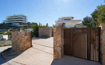 Property slide 20