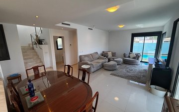 Property slide 17