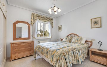 Property slide 32