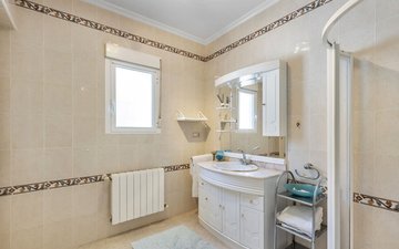 Property slide 38