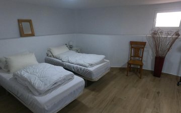 Property slide 32