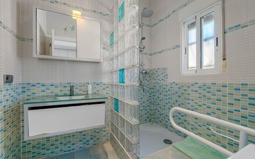 Property slide 22