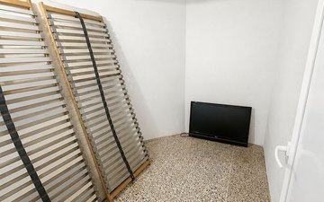 Property slide 33