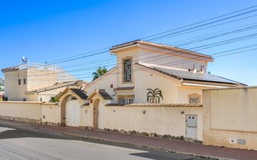 Property slide 44