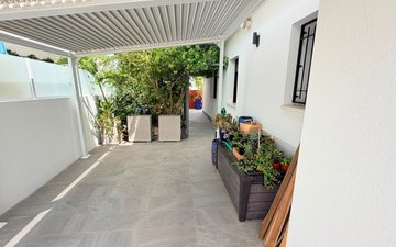 Property slide 8
