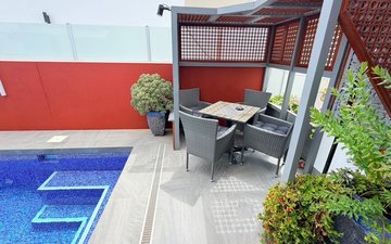Property slide 22