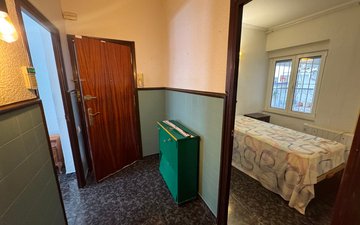 Property slide 21