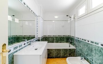 Property slide 21