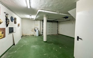 Property slide 50