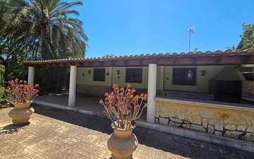 Property slide 32