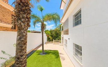 Property slide 40