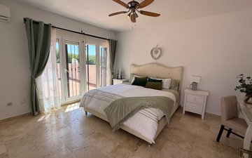 Property slide 22