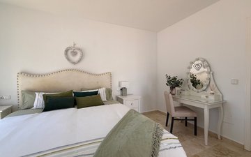 Property slide 25
