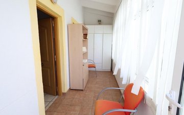 Property slide 10